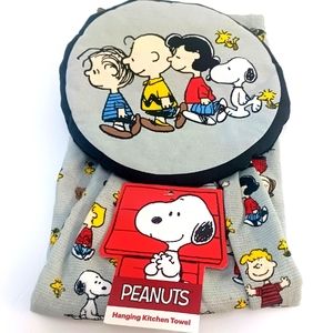 Peanuts kitchen towel / pot holder set..1 each